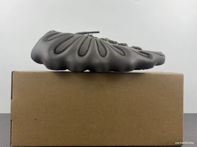 Adidas GX9662 Cinder 450 Yeezy 0817